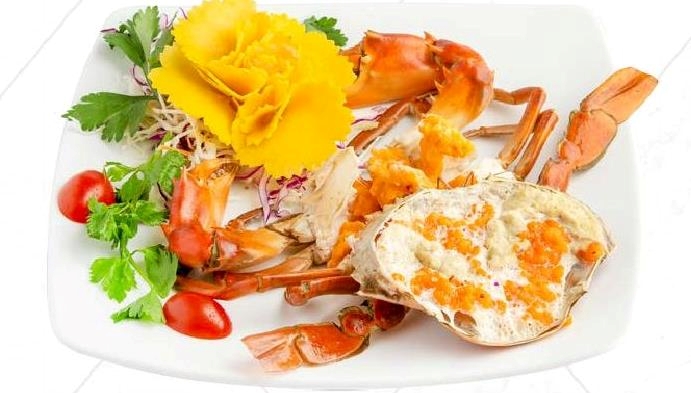 Steamed mud crab, mud crab with roe , blue swimmer crab or red swimmer crab